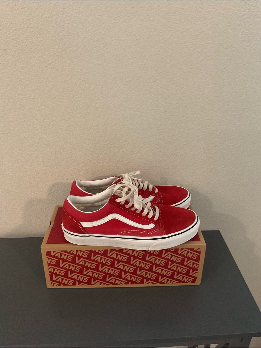 Vans Old Skool Sneakers in Red and White
